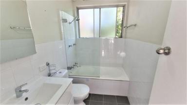 Unit For Lease - NSW - Gordon - 2072 - Perfect, Quiet, Convenient Location  (Image 2)