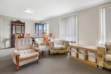 Duplex/Semi-detached For Sale - NSW - East Branxton - 2335 - Low Maintenance Living (Image 2)