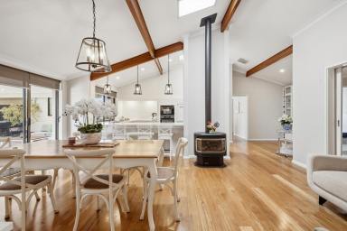 House For Sale - WA - Winthrop - 6150 - Where Everything Comes Together! (Image 2)