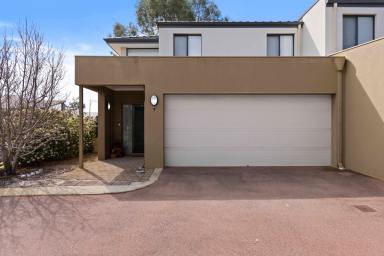 Townhouse For Sale - WA - Baldivis - 6171 - Modern Parkside Living with Space, Style & Lifestyle  (Image 2)