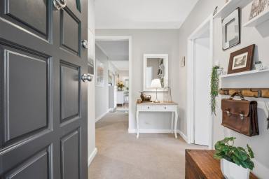 House For Sale - SA - Hahndorf - 5245 - Big on space with room to grow  (Image 2)