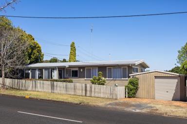 House For Sale - QLD - Rangeville - 4350 - Rangeville Charmer on a Corner Block   (Image 2)