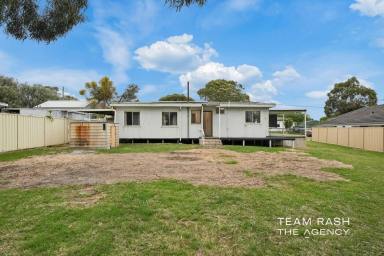 House For Sale - WA - Falcon - 6210 - 1,040SQM OF COASTAL LIVING & DEVELOPMENT POTENTIAL — BUILDING & PEST INSPECTION COMPLETED  (Image 2)