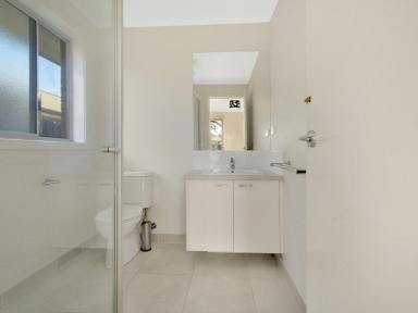 House For Lease - VIC - East Bairnsdale - 3875 - 36 Lucknow Street East Bairnsdale  (Image 2)