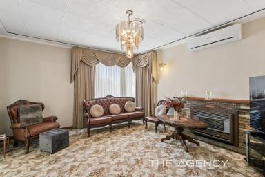 House For Sale - WA - Mount Hawthorn - 6016 - CONTACT AGENT FOR DETAILS (Image 2)