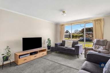 House For Sale - VIC - Colac - 3250 - A Smart Start on Sinclair…  (Image 2)