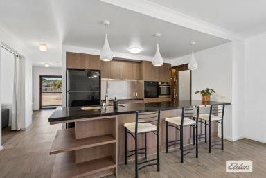House For Sale - QLD - Plainland - 4341 - Luxury is SIZE!  (Image 2)