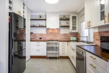House For Sale - WA - Erskine - 6210 - EXCEPTIONAL ERSKINE HOME !!  (Image 2)