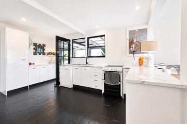 Other (Rural) Auction - SA - Robe - 5276 - Character + Lifestyle + Income  (Image 2)