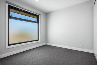House Leased - VIC - Mentone - 3194 - MODERN TOWNHOUSE | IDEAL LOCATION| QUALITY FITTINGS  (Image 2)