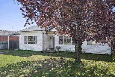House For Sale - VIC - Euroa - 3666 - A Head Start, With Plenty of Potential (Image 2)