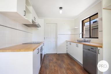 House For Sale - VIC - West Wodonga - 3690 - SPACE TO ENTERTAIN, ROOM TO ENJOY (Image 2)