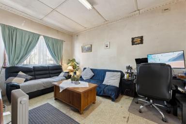 House For Sale - VIC - Merbein - 3505 - INVEST IN YOUR FUTURE  (Image 2)