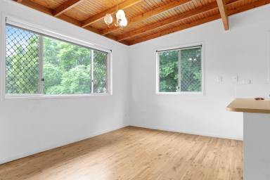 Villa For Lease - QLD - Wilsonton Heights - 4350 - Secure 2 Bedroom Unit with Lawn Maintenance Included!  (Image 2)