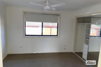 Townhouse Leased - NSW - Wollongong - 2500 - MODERN 3 BEDROOM TOWNHOUSE - WALK TO THE HOSPITAL  (Image 2)