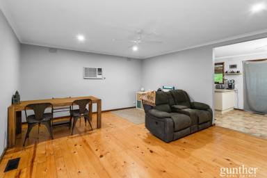 House For Sale - VIC - Healesville - 3777 - Spacious Family Living on Half an Acre  (Image 2)
