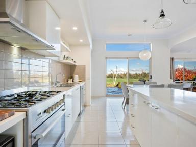 House For Lease - VIC - Eastwood - 3875 - 8 The Backwater Eastwood Executive living in Eastwood  (Image 2)