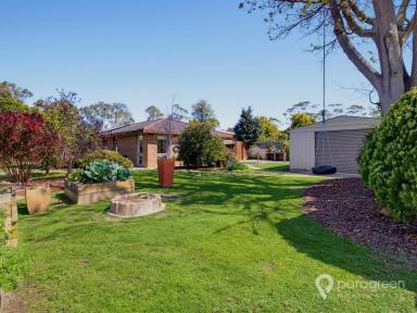 House For Sale - VIC - Port Franklin - 3964 - NEATLY RENOVATED FAMILY HOME ON ¼ ACRE  (Image 2)