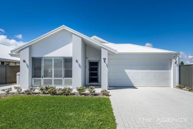 House For Sale - WA - Jindalee - 6036 - Live Beautifully, Moments from the Ocean (Image 2)