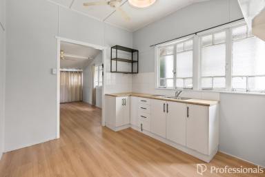 House For Sale - QLD - East Mackay - 4740 - Charming Cottage Living Close to the Beach! (Image 2)