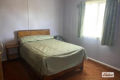 House For Lease - VIC - Myers Flat - 3556 - Semi-Furnished Flat with Garage Space (Image 2)