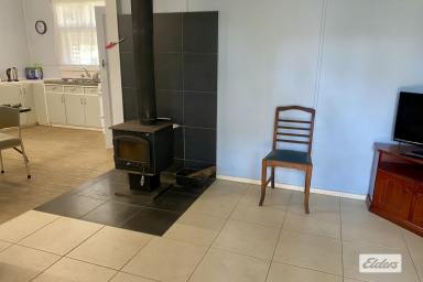 House For Lease - VIC - Myers Flat - 3556 - Semi-Furnished Flat with Garage Space (Image 2)