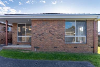 Unit For Lease - VIC - Lilydale - 3140 - 2 Bedroom, 1 Bathroom plus lock-up garage (Image 2)
