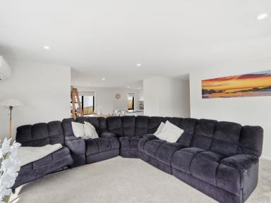 House For Sale - TAS - Geilston Bay - 7015 - Calming Rural Outlook (Image 2)