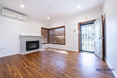 House For Lease - NSW - Dubbo - 2830 - Updated Three Bedroom Cottage in CBD Location (Image 2)