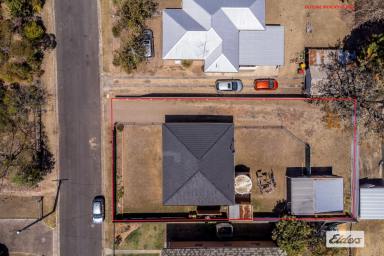 House For Sale - QLD - Gatton - 4343 - Spacious Family Home on 812m² (Image 2)