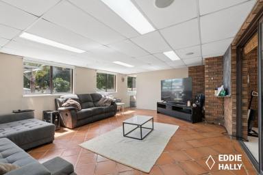 House For Sale - WA - Yangebup - 6164 - Pool Side For Summer Time!  (Image 2)