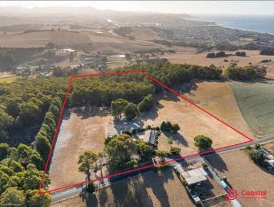 House For Sale - TAS - Ulverstone - 7315 - RURAL LIVING - MINUTES TO ULVERSTONE CBD (Image 2)