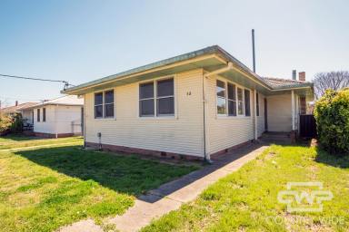 House For Sale - NSW - Glen Innes - 2370 - The Perfect Start or Investment (Image 2)