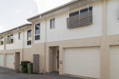 Unit Leased - QLD - Harlaxton - 4350 - Modern and Secure Townhouse (Image 2)