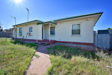Duplex/Semi-detached For Sale - SA - Port Augusta - 5700 - DUPLEX  1 Hodge St / 40 Abernathy Ave  (Image 2)