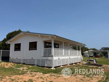 House For Sale - QLD - Russell Island - 4184 - NEW Charming Island Bungalow, Near Wahine Boat Ramp  (Image 2)