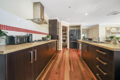 House For Sale - NSW - Tumut - 2720 - Quality Living! (Image 2)