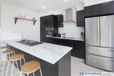 House For Lease - VIC - Cranbourne West - 3977 - MODERN HOME + GREAT LOCATION  (Image 2)
