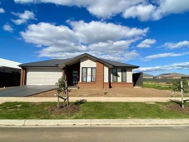 House For Lease - VIC - Echuca - 3564 - Contemporary and Convenient  (Image 2)