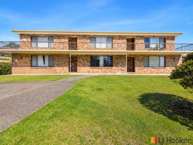 House For Sale - NSW - Surf Beach - 2536 - Coastal Living Just 400m from Surf Beach Ground Floor | 2 Bedrooms | Lock-Up Garage | Low Maintenance (Image 2)