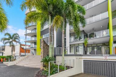Unit For Lease - QLD - Cairns City - 4870 - LUXURLY LIFESTYLE LIVING IN THE HEART OF THE CITY  (Image 2)