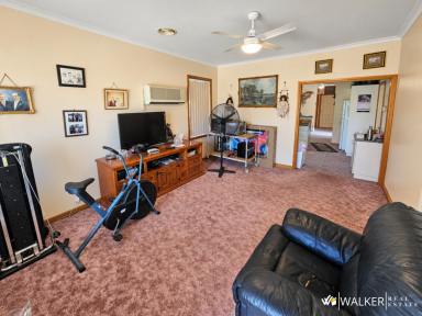 House For Sale - VIC - Tongala - 3621 - Room to Relax & Space to Create  (Image 2)