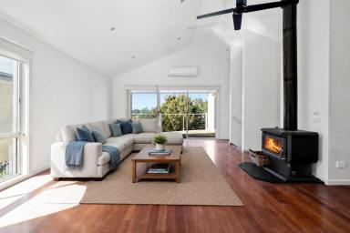Unit For Sale - VIC - Apollo Bay - 3233 - QUAY TO THE GOOD LIFE  (Image 2)