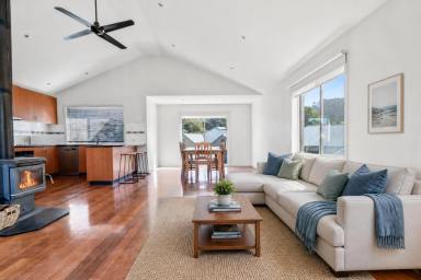 Unit For Sale - VIC - Apollo Bay - 3233 - QUAY TO THE GOOD LIFE  (Image 2)