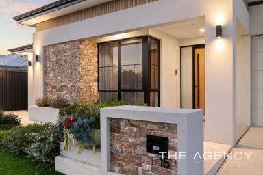 House For Sale - WA - Treeby - 6164 - Exceptional Quality, Elegance & Style on Happiness Way (Image 2)