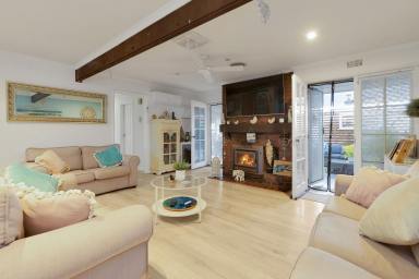 House For Sale - VIC - Mildura - 3500 - INNER CITY LIVING WITH CHARACTER TO SPARE (Image 2)