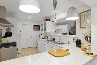 House For Sale - VIC - Mildura - 3500 - INNER CITY LIVING WITH CHARACTER TO SPARE (Image 2)