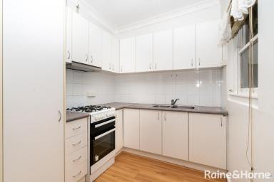 House For Lease - NSW - Wagga Wagga - 2650 - SPACIOUS, RENOVATED FAMILY HOME DIRECTLY ACROSS FROM THE OVAL - APPLY TODAY!  (Image 2)