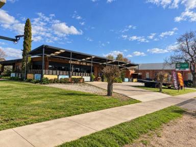 Business For Sale - VIC - Bendigo - 3550 - Drovers Arms Hotel - Freehold & Going Concern | Goornong (Image 2)