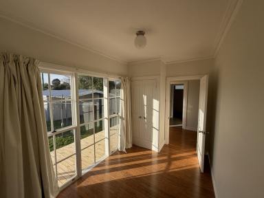 House For Lease - VIC - Hamilton - 3300 - Recently Renovated 3-Bedroom Home Close to the CBD (Image 2)
